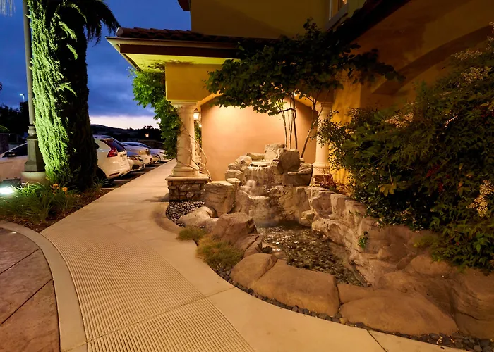Bellasera Hotel & Suites Paso Robles, Tapestry By Hilton